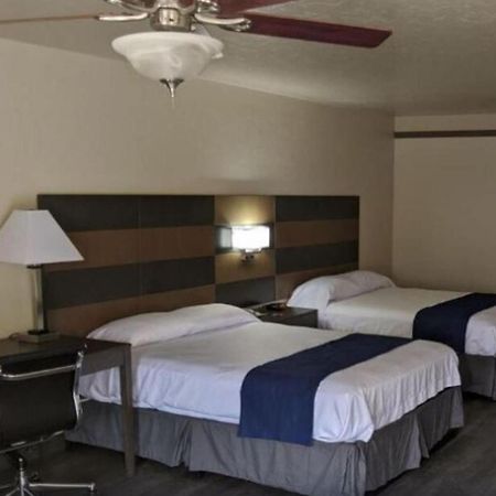 Atrium Inn Fort Stockton Buitenkant foto