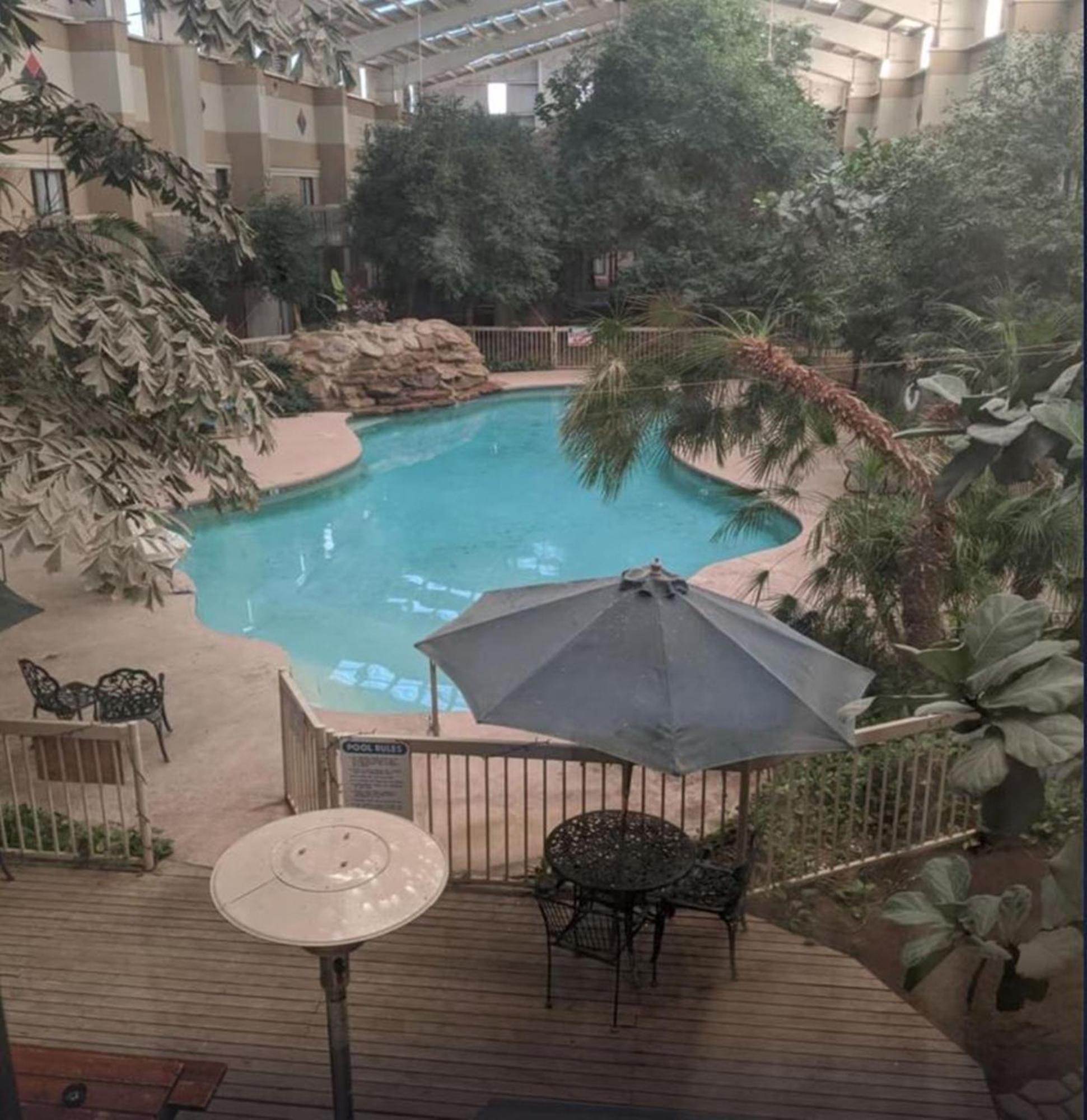 Atrium Inn Fort Stockton Buitenkant foto