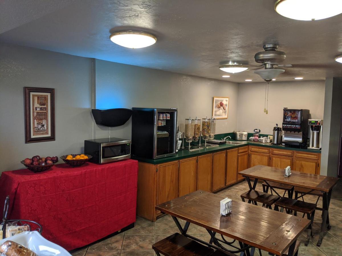 Atrium Inn Fort Stockton Buitenkant foto